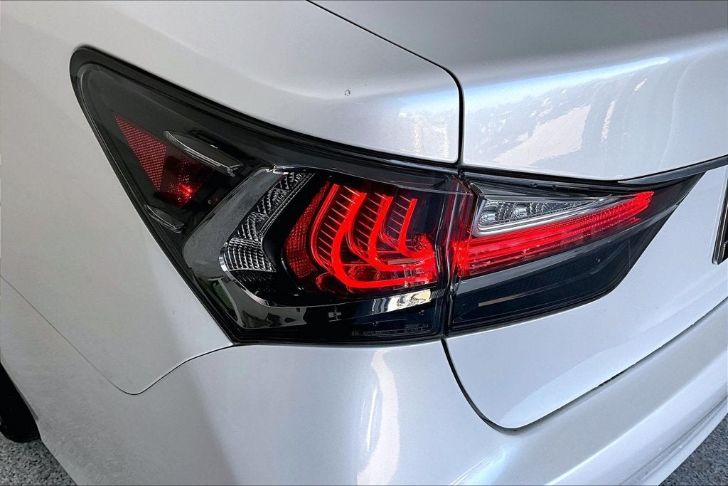 2017 Lexus GS 200t