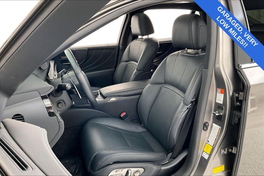 2022 Lexus LS 500 Base