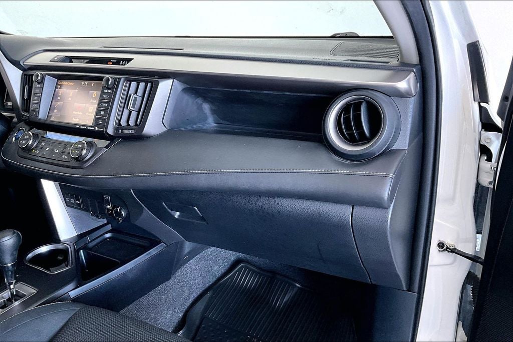 2017 Toyota RAV4 Hybrid XLE