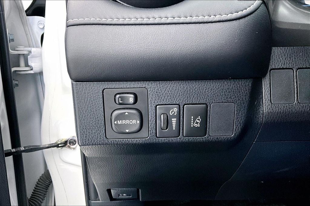 2017 Toyota RAV4 Hybrid XLE