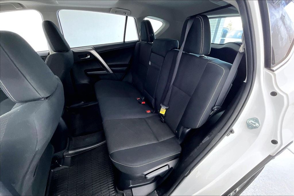 2017 Toyota RAV4 Hybrid XLE