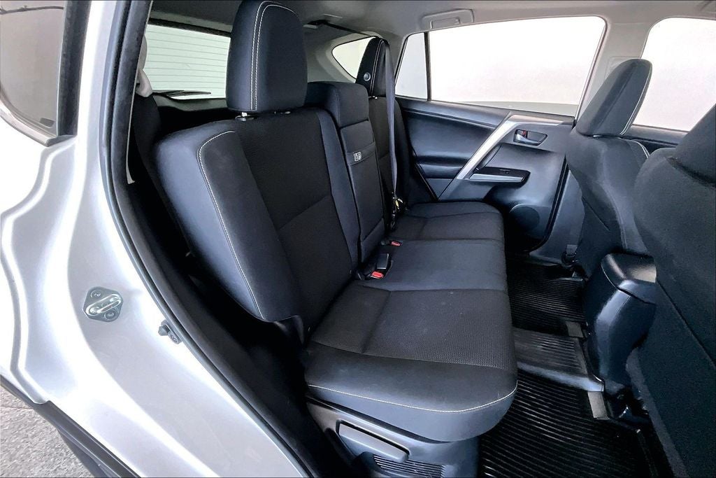 2017 Toyota RAV4 Hybrid XLE