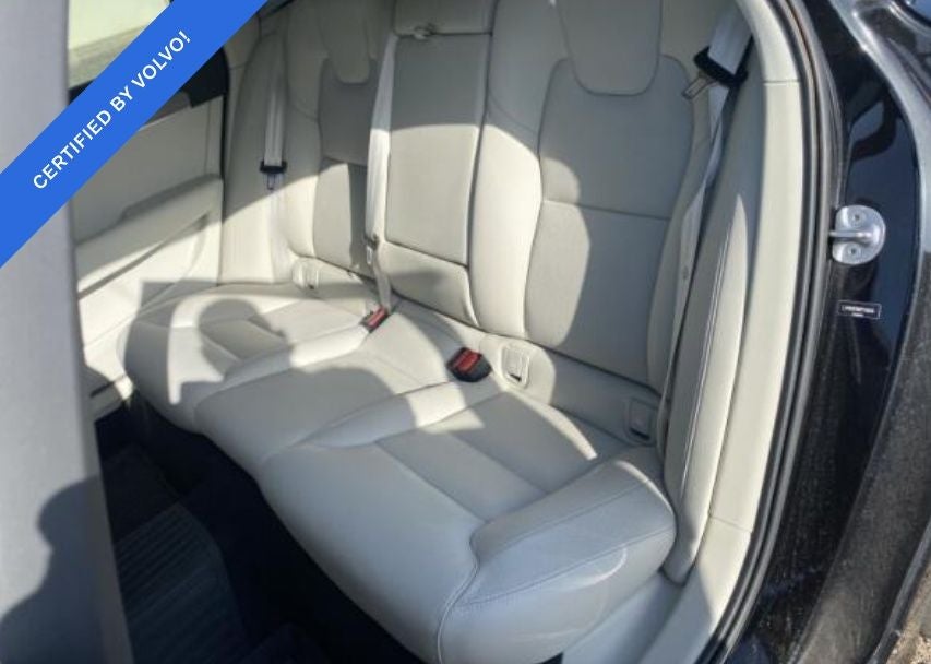 2023 Volvo S90 B6 Plus