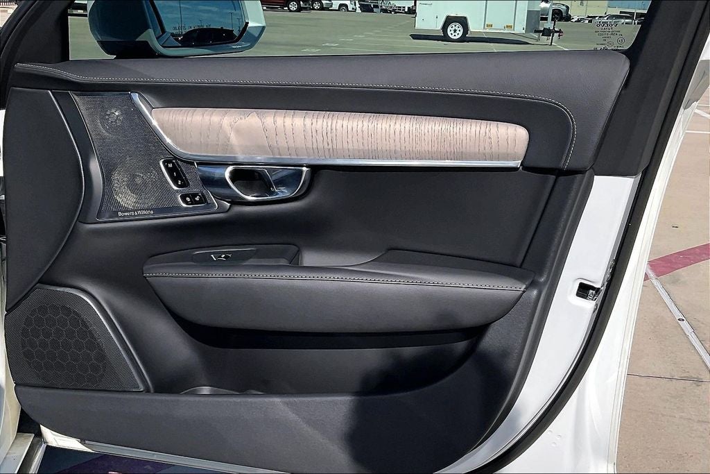 2023 Volvo S90 Recharge Plug-In Hybrid Ultimate