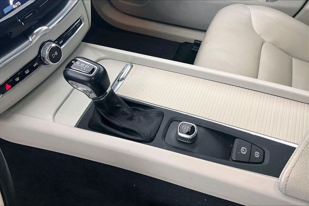 2018 Volvo XC60 T5 Momentum