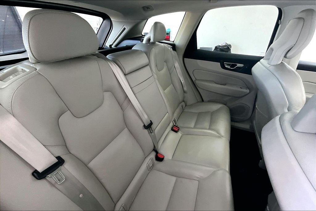 2018 Volvo XC60 T5 Momentum