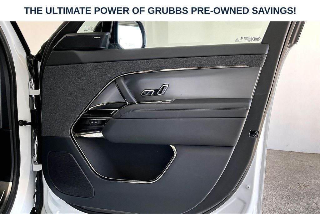 2025 Land Rover Range Rover Sport SE