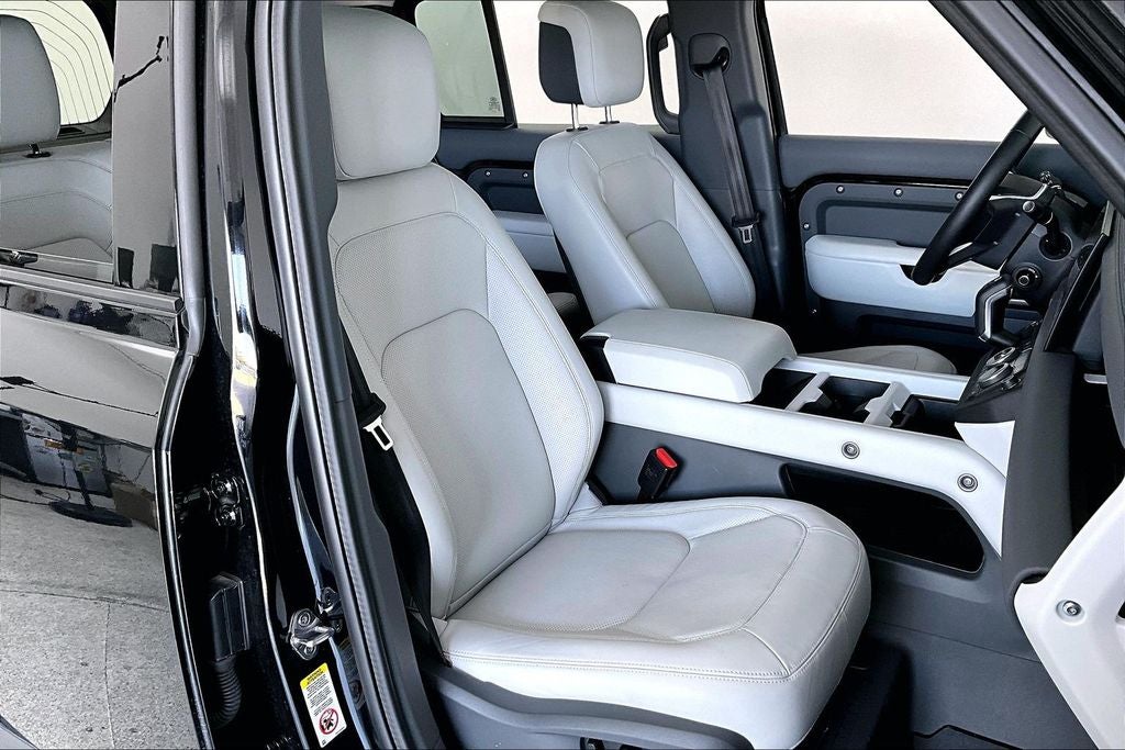 2025 Land Rover Defender 110 S