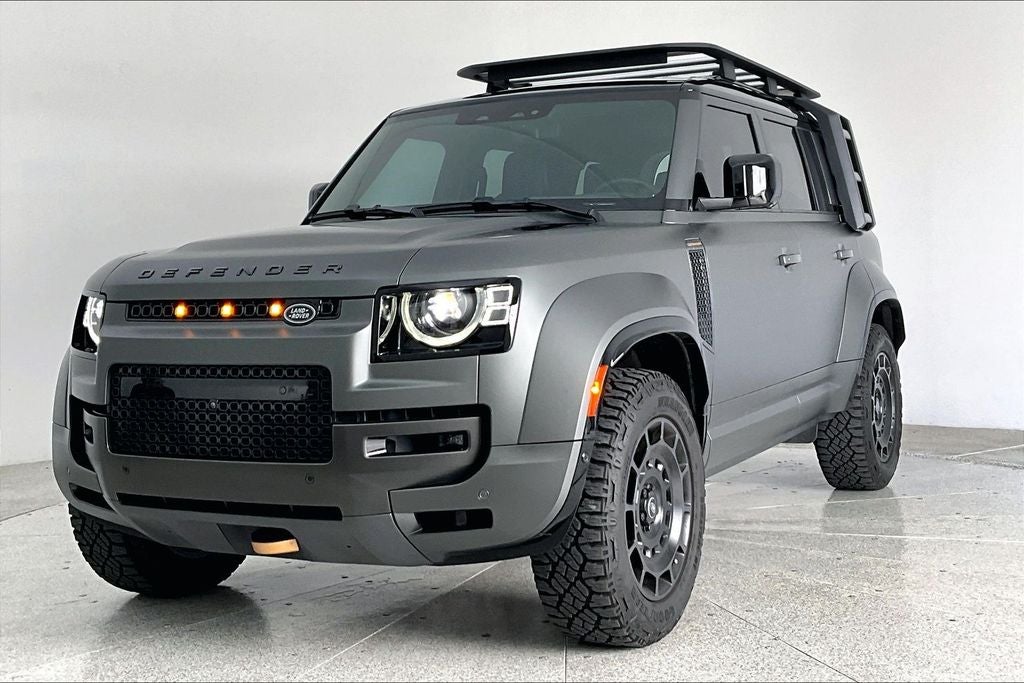 2025 Land Rover Defender 110 OCTA