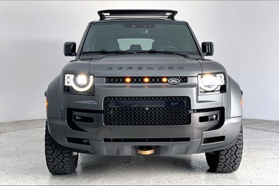 2025 Land Rover Defender 110 OCTA