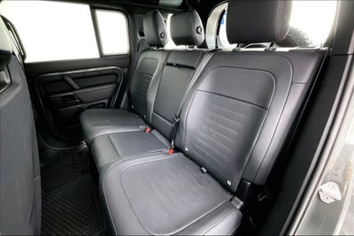 2025 Land Rover Defender 110 OCTA