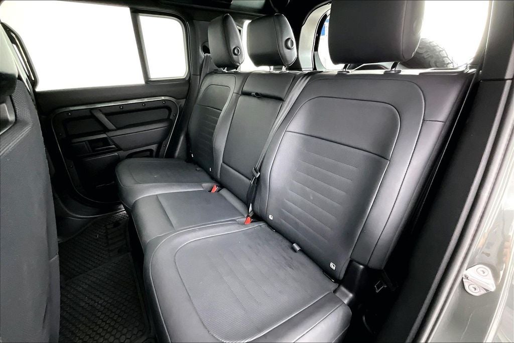 2025 Land Rover Defender 110 OCTA