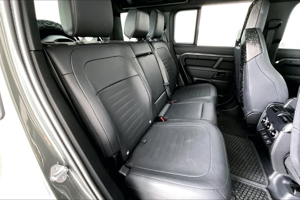 2025 Land Rover Defender 110 OCTA