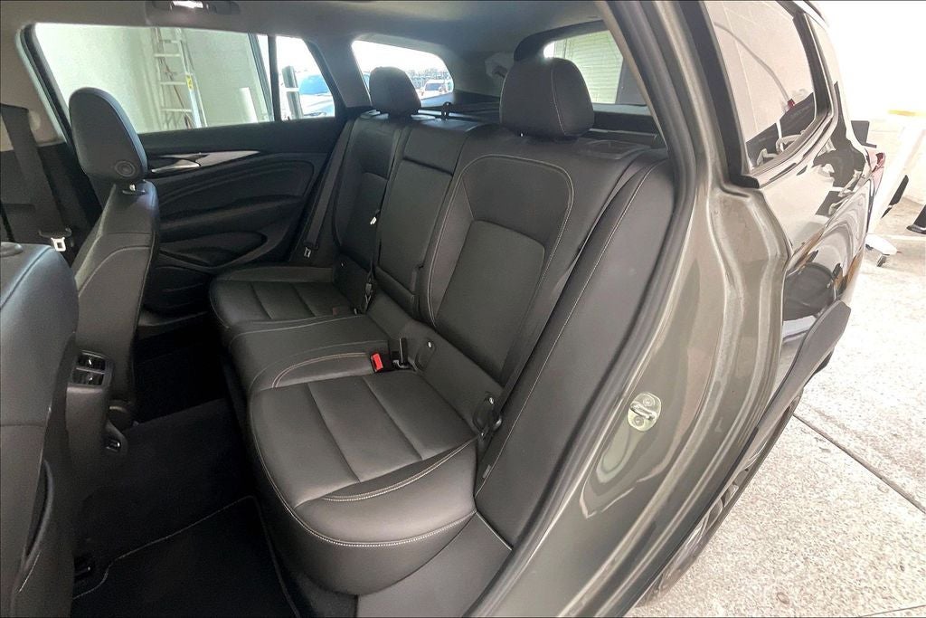 2018 Buick Regal TourX Essence