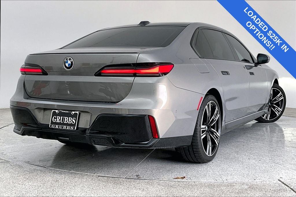 2025 BMW 7 Series 740i