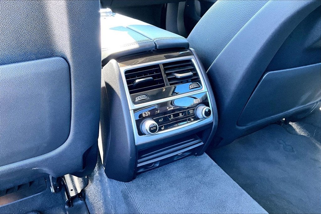 2019 BMW 7 Series 740i