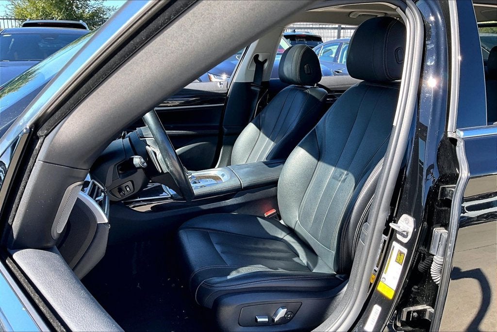 2019 BMW 7 Series 740i