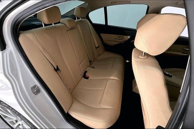 2018 BMW 3 Series 320i