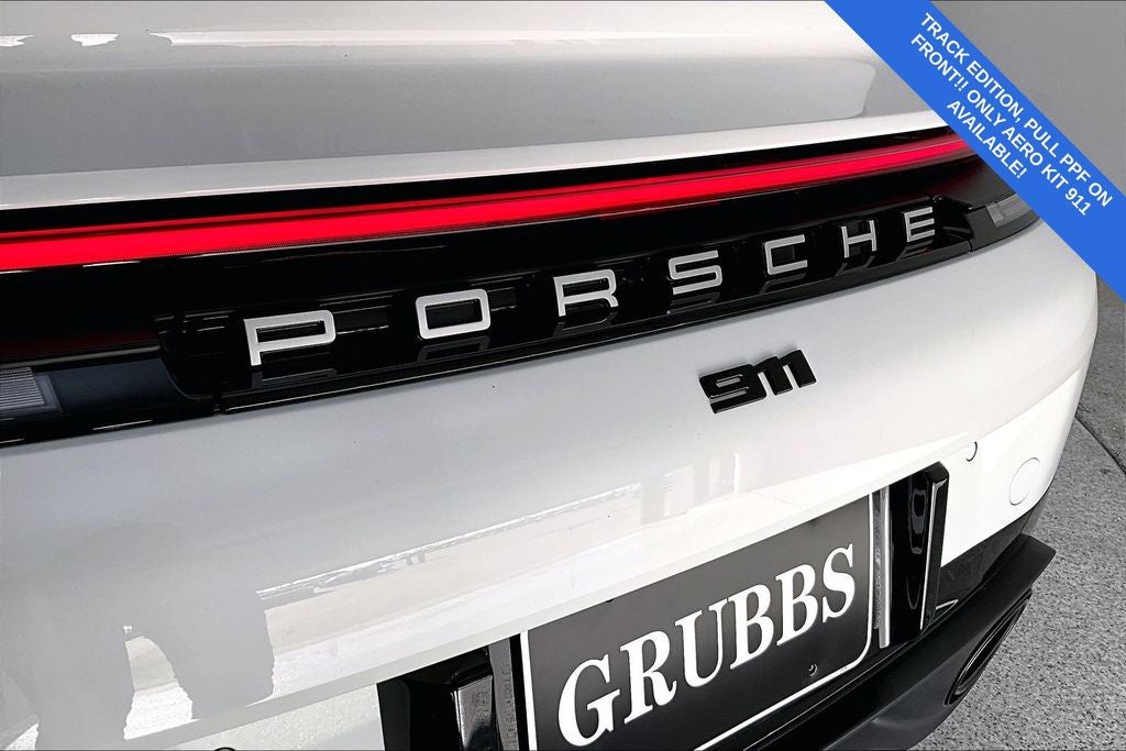 2025 Porsche 911 Carrera