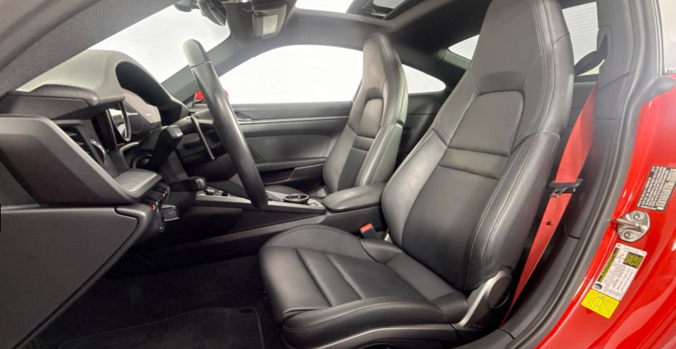2020 Porsche 911 Carrera