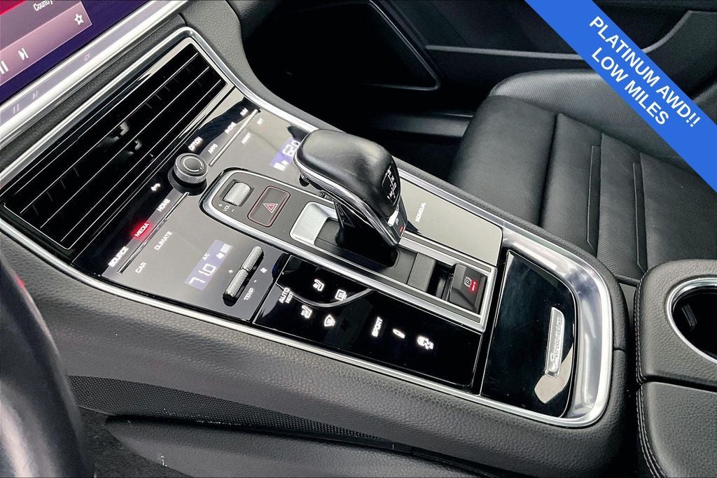 2022 Porsche Panamera 4 Platinum Edition