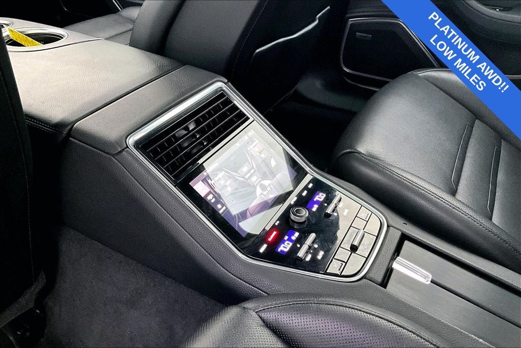 2022 Porsche Panamera 4 Platinum Edition