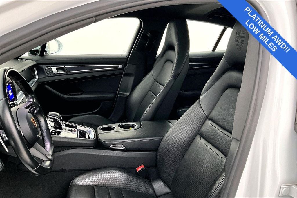 2022 Porsche Panamera 4 Platinum Edition