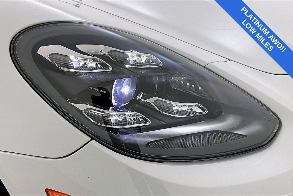 2022 Porsche Panamera 4 Platinum Edition