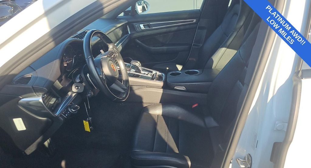 2022 Porsche Panamera 4 Platinum Edition
