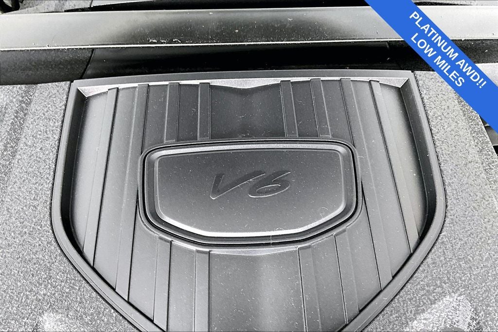 2022 Porsche Panamera 4 Platinum Edition