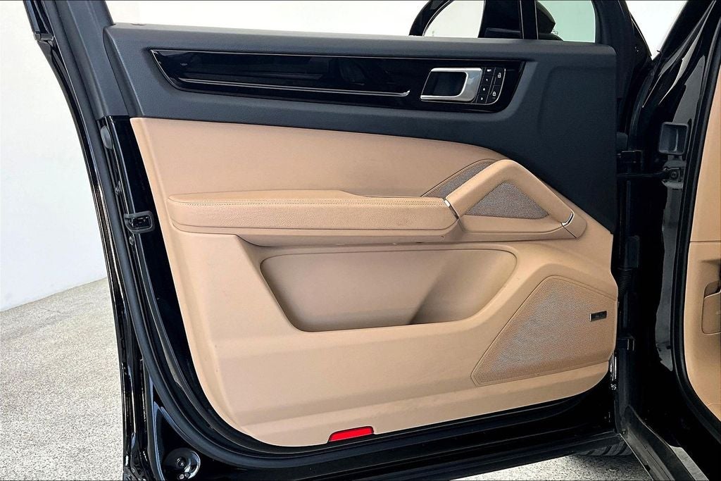 2022 Porsche Cayenne Base