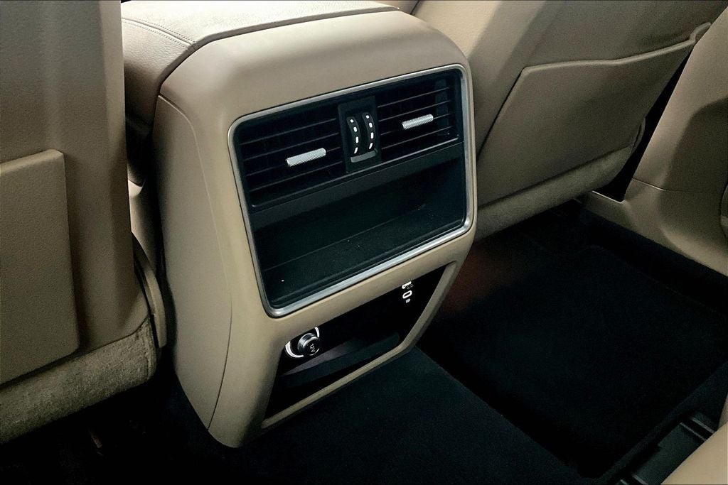 2022 Porsche Cayenne Base