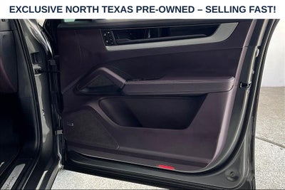 2024 Porsche Cayenne Base