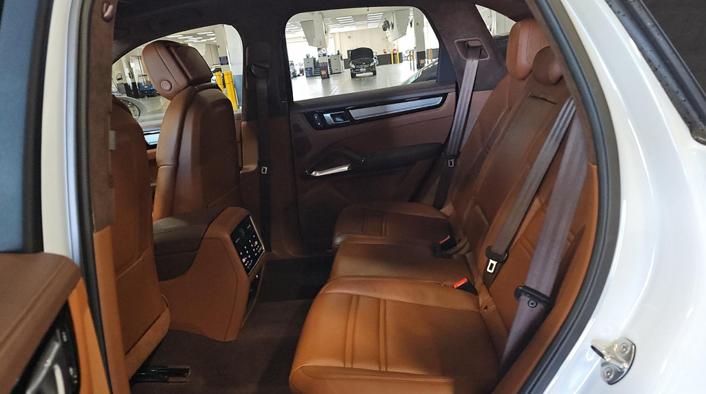 2022 Porsche Cayenne E-Hybrid Turbo S