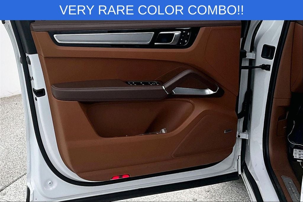 2022 Porsche Cayenne E-Hybrid Turbo S