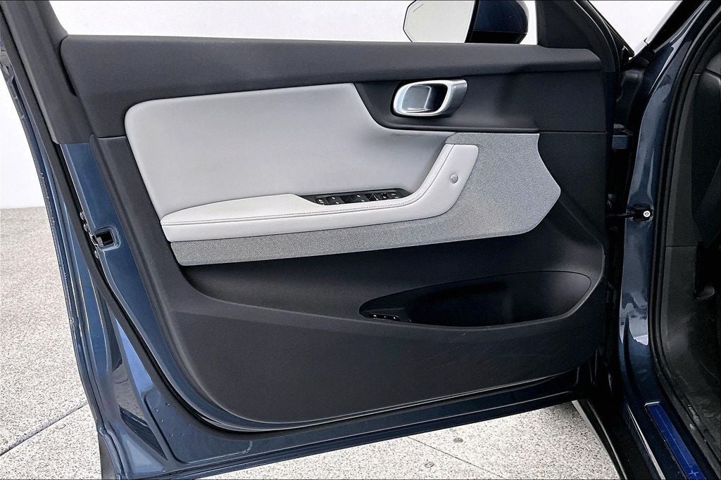 2023 Polestar 2 Long Range Dual Motor Performance Plus