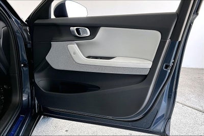 2023 Polestar 2 Long Range Dual Motor Performance Plus