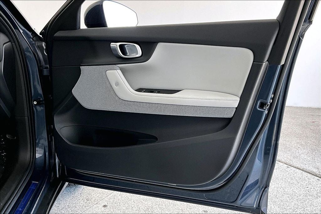 2023 Polestar 2 Long Range Dual Motor Performance Plus