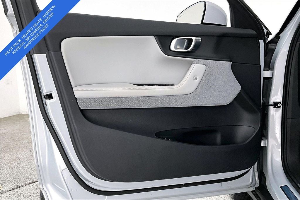 2023 Polestar 2 Long Range Dual Motor Performance Plus