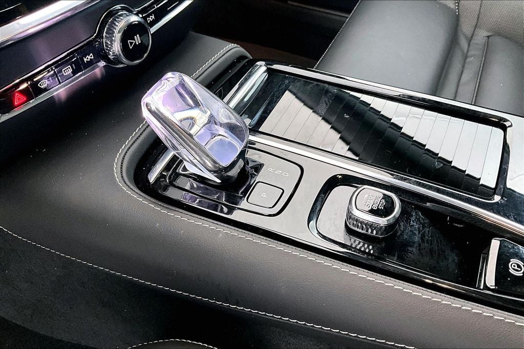 2024 Volvo V60 Recharge Plug-In Hybrid T8 Polestar