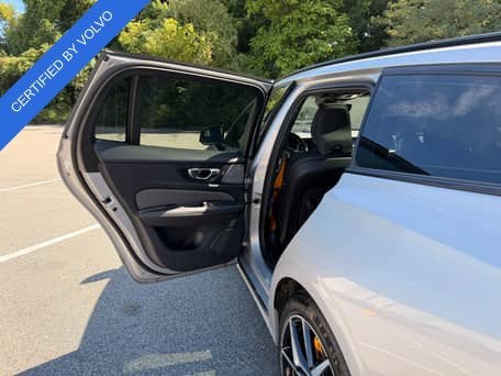 2025 Volvo V60 T8 Polestar