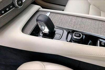 2023 Volvo XC90 B6 Plus 6-Seater