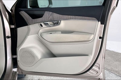 2023 Volvo XC90 B6 Plus 6-Seater