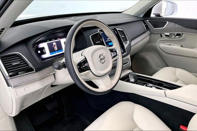 2025 Volvo XC90 B6 Plus 6-Seater
