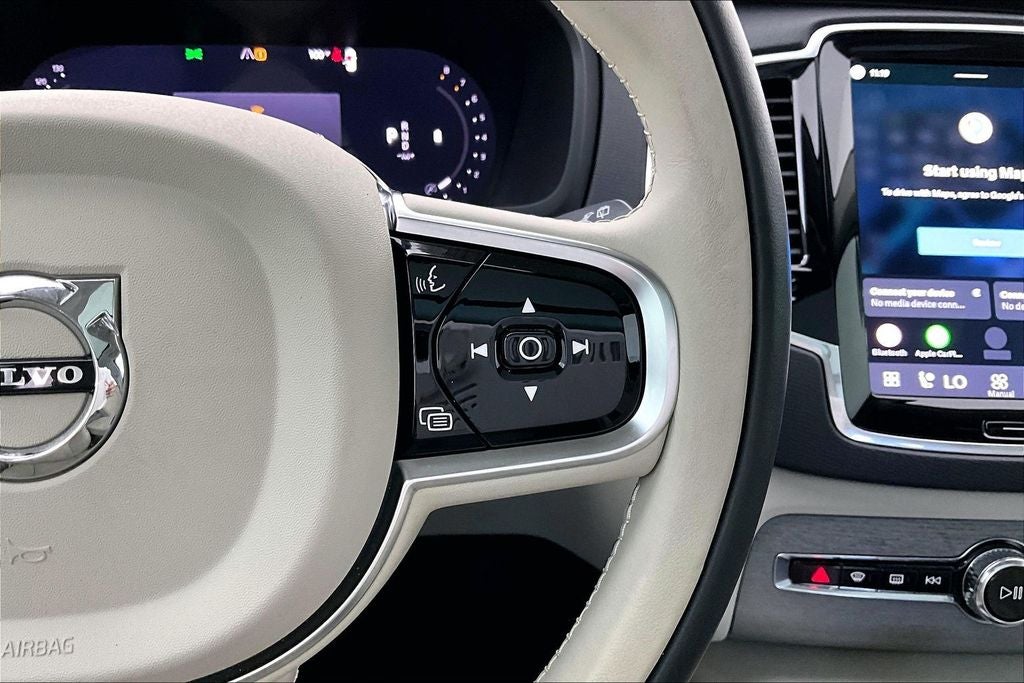 2025 Volvo XC90 B6 Plus 6-Seater