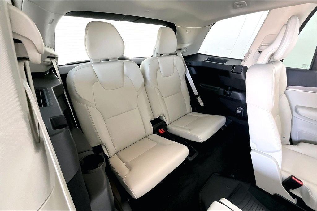 2025 Volvo XC90 B6 Plus 6-Seater