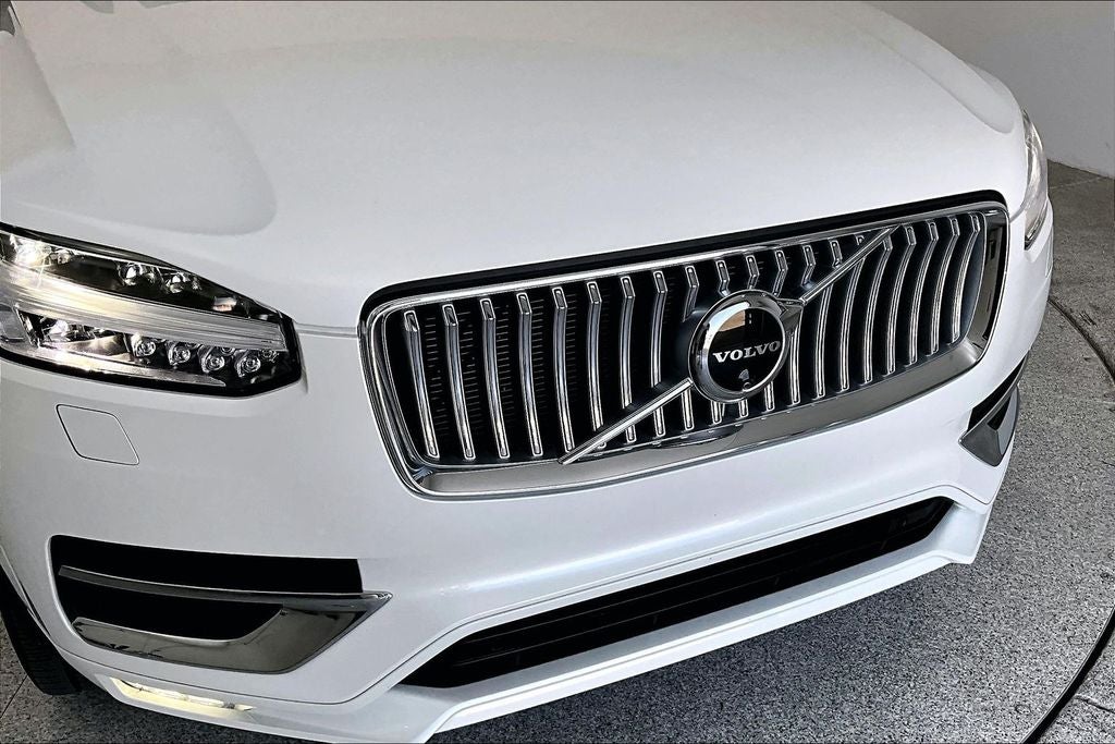 2025 Volvo XC90 B6 Plus 6-Seater