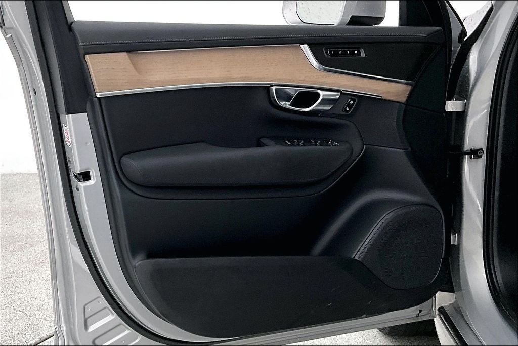 2025 Volvo XC90 B6 Plus 7-Seater 2025.5