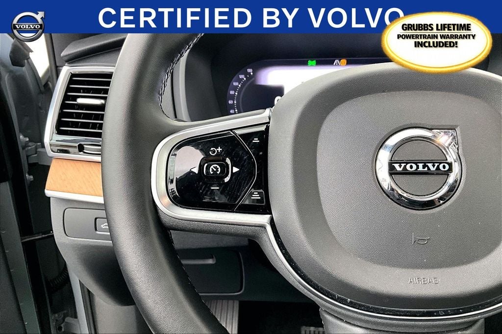2024 Volvo XC90 B6 Plus Bright Theme