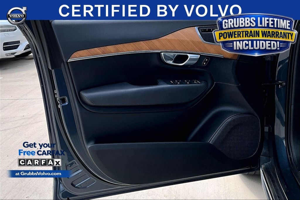 2024 Volvo XC90 B6 Plus Bright Theme